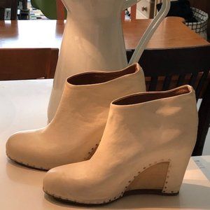 Maison Margiela sz39 off white wedge boots